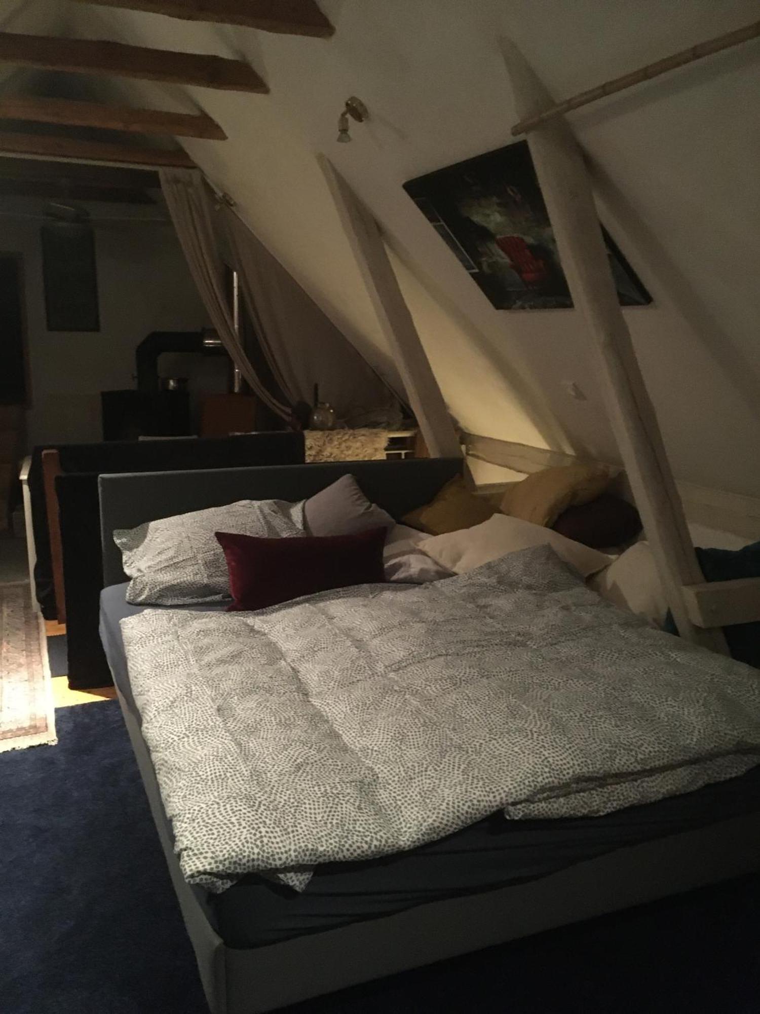 Grosse Hobbithoehle Mit Gemeinschaftsgarten Neustadt am Rübenberge Exterior foto
