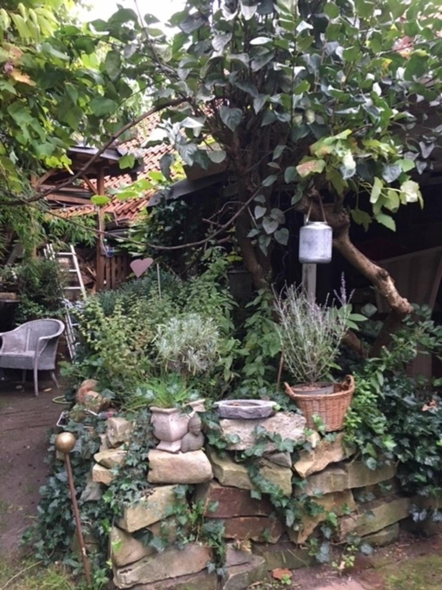 Grosse Hobbithoehle Mit Gemeinschaftsgarten Neustadt am Rübenberge Exterior foto