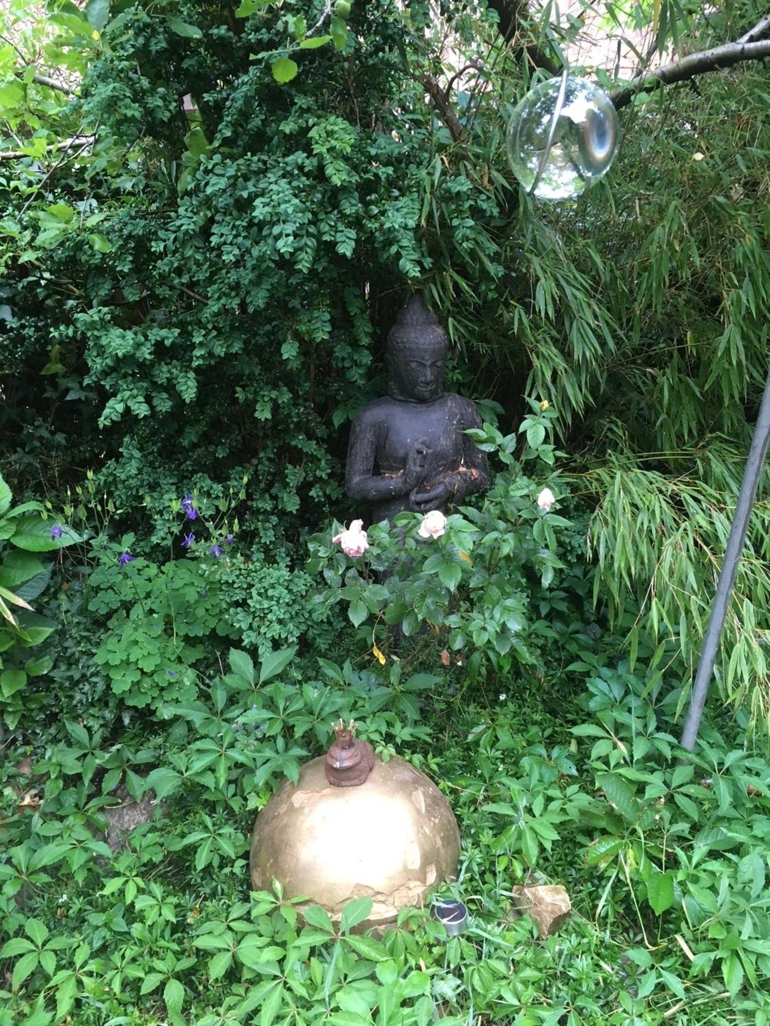 Grosse Hobbithoehle Mit Gemeinschaftsgarten Neustadt am Rübenberge Exterior foto
